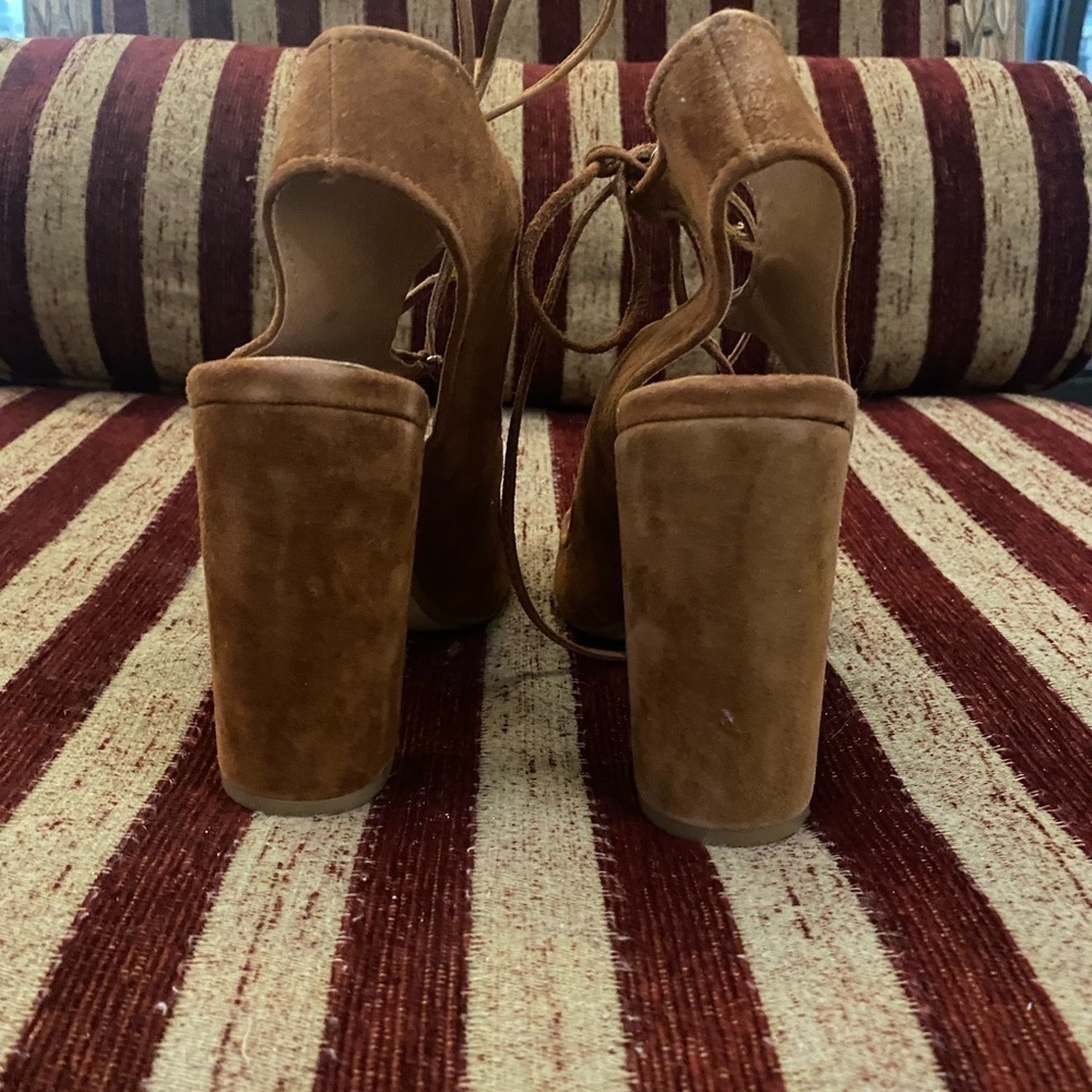 NWOT Steve Madden heels. Leather upper. size 8.5 - Picture 4 of 10